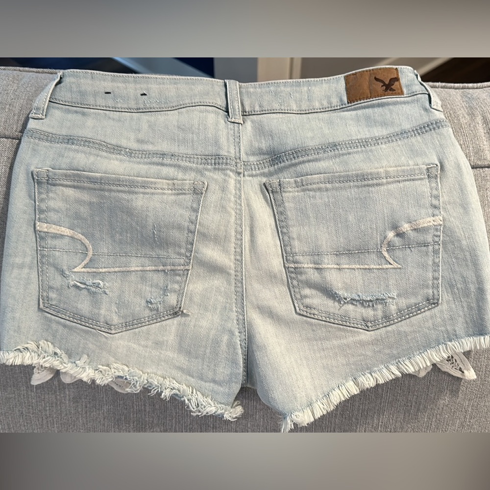 American Eagle Short - High Rise!!